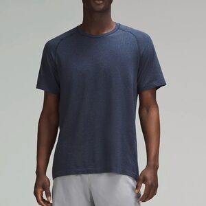 Metal Vent Tech Short-Sleeve Shirt - PERFECT CONDITION